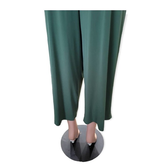 TORRID Crop Pull-on Wide Leg Studio Knit Mid-Rise Pant Green Size 2x - Picture 9 of 16